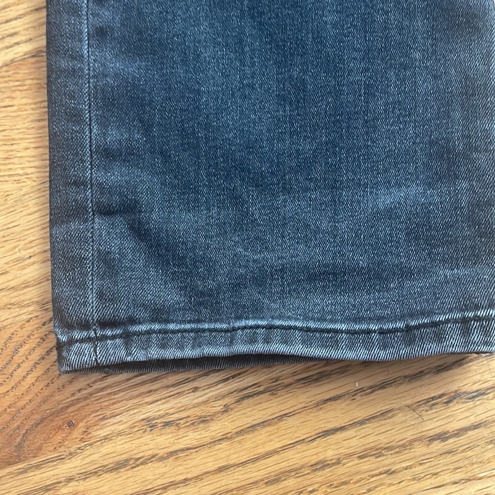 Old navy black faded jeans - Picture 5 of 9